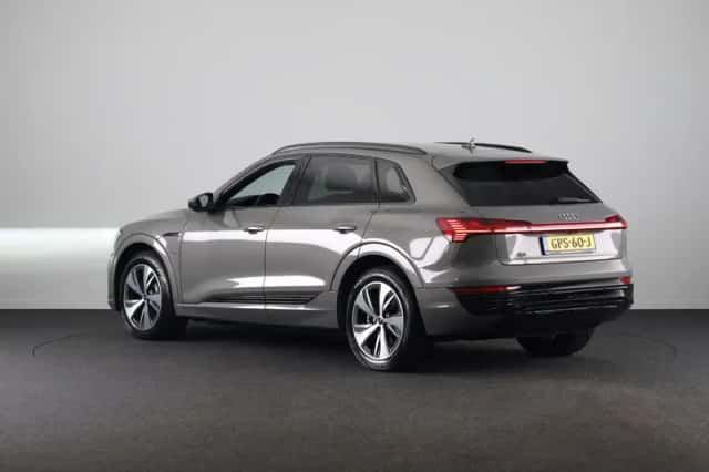 Audi Q8 e-tron (2024) thumbnail 3