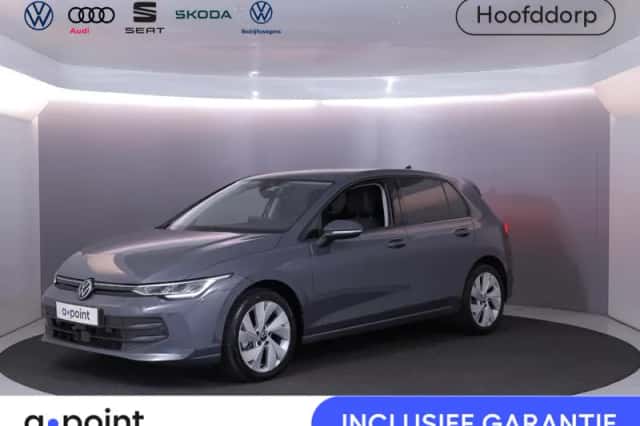 Volkswagen Golf (2024) thumbnail 1
