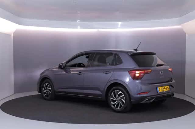 Volkswagen Polo (2022) thumbnail 3