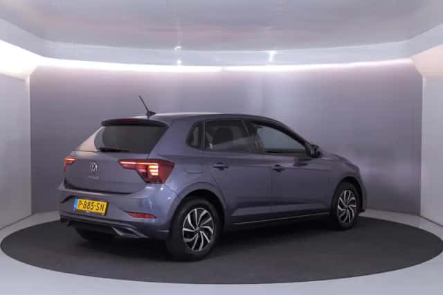 Volkswagen Polo (2022) thumbnail 4