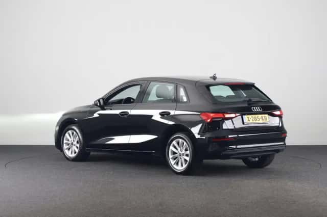 Audi A3 (2023) thumbnail 2