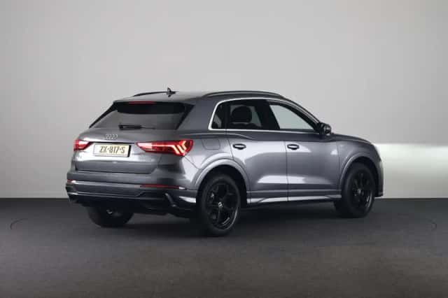 Audi Q3 (2019) thumbnail 4