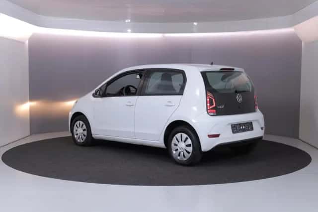 Volkswagen Up! (2021) thumbnail 3