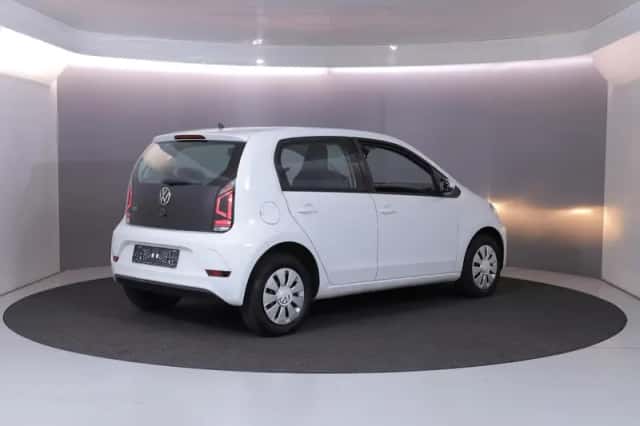 Volkswagen Up! (2021) thumbnail 4