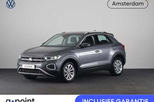 Volkswagen T-Roc (2023) thumbnail 1