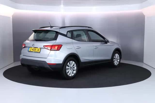 SEAT Arona (2021) thumbnail 3