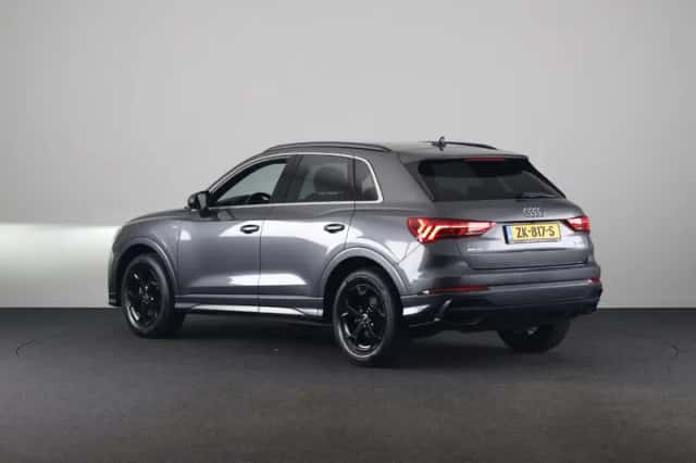 Audi Q3 (2019) thumbnail 3
