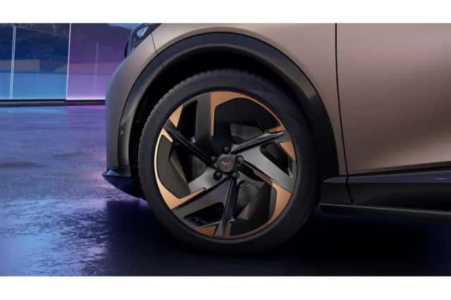 CUPRA Tavascan (2026) thumbnail 5