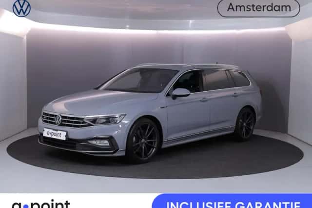 Volkswagen Passat (2021) thumbnail 1