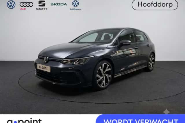Volkswagen Golf (2024) thumbnail 1