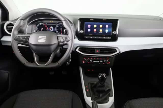 SEAT Arona (2025) thumbnail 5
