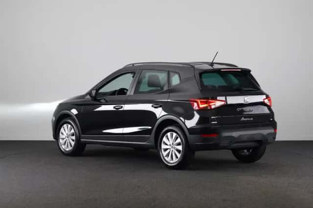 SEAT Arona (2025) thumbnail 2