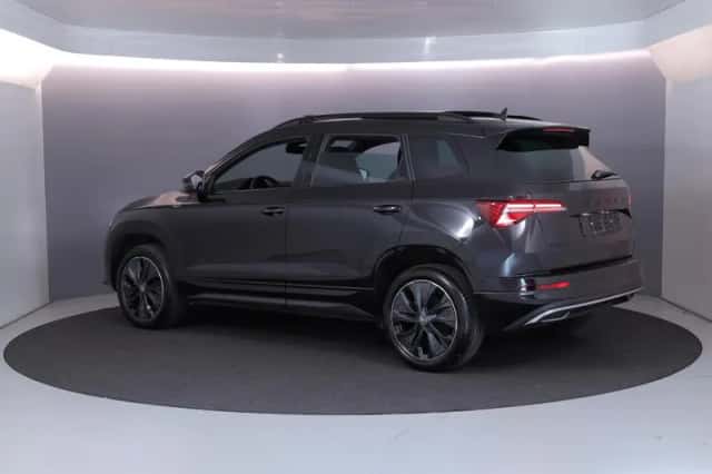 Škoda Karoq (2025) thumbnail 2