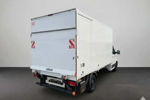 Volkswagen Crafter (2023) thumbnail 3