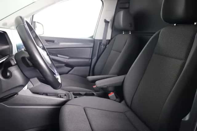 Volkswagen Caddy (2024) thumbnail 6