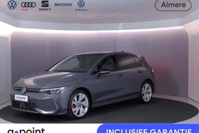Volkswagen Golf (2025) thumbnail 2