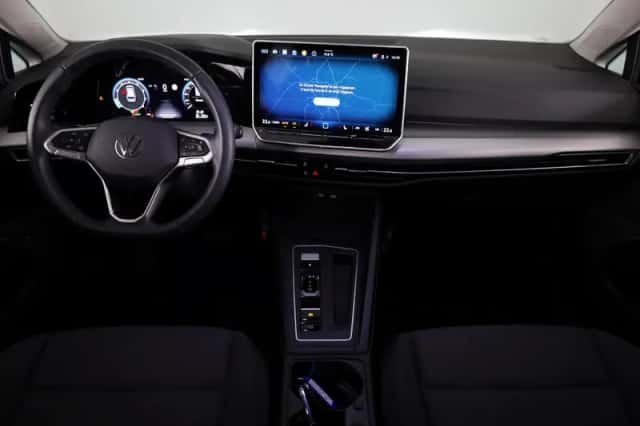 Volkswagen Golf (2025) thumbnail 6
