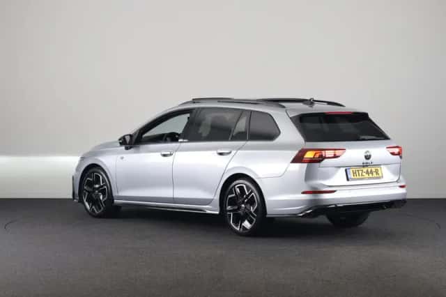 Volkswagen Golf (2025) thumbnail 3