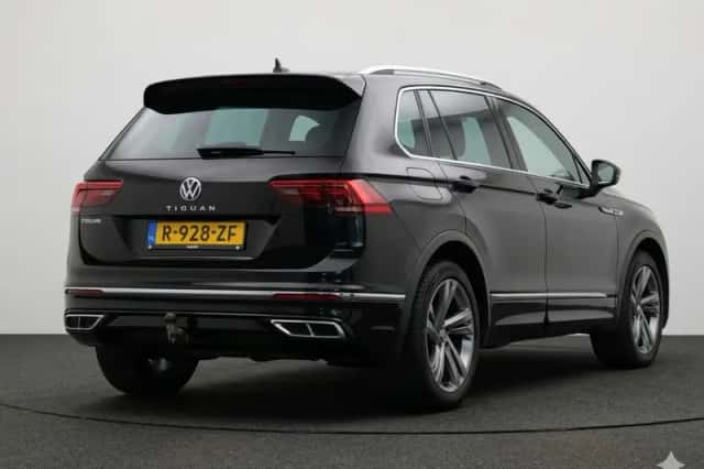 Volkswagen Tiguan (2023) thumbnail 3