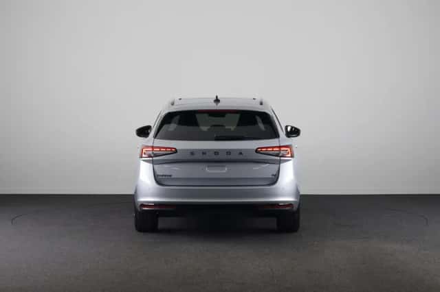 Škoda Superb (2026) thumbnail 4