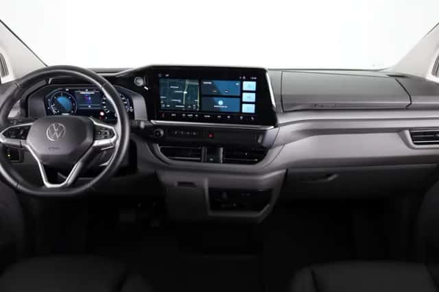 Volkswagen Transporter (2024) thumbnail 6