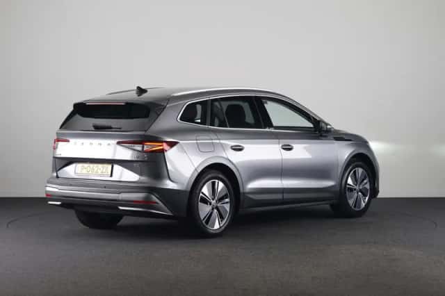 Škoda Enyaq (2022) thumbnail 3
