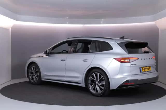 Škoda Enyaq (2022) thumbnail 3