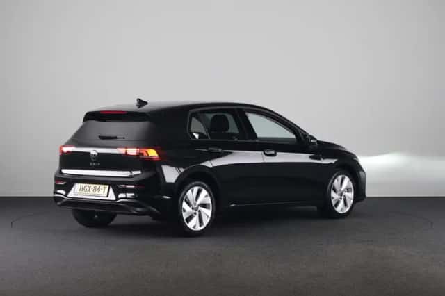 Volkswagen Golf (2025) thumbnail 4