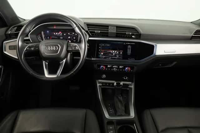 Audi Q3 (2020) thumbnail 5
