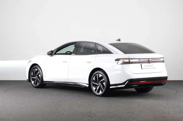 Volkswagen ID.7 (2025) thumbnail 3