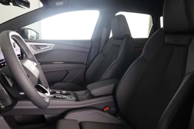 Audi Q4 e-tron (2027) thumbnail 6