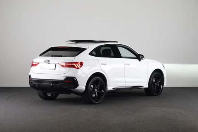Audi Q3 (2023) thumbnail 4