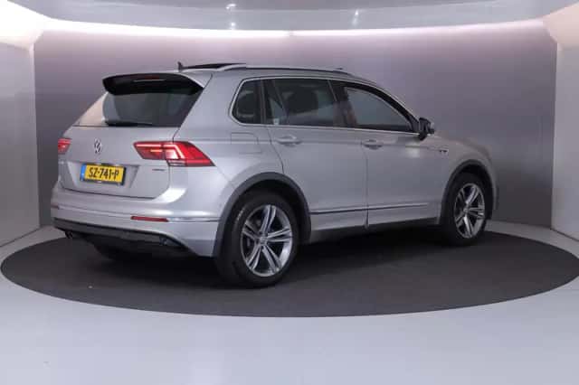 Volkswagen Tiguan (2018) thumbnail 4