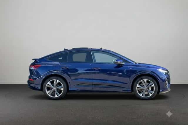Audi Q4 (2022) thumbnail 6
