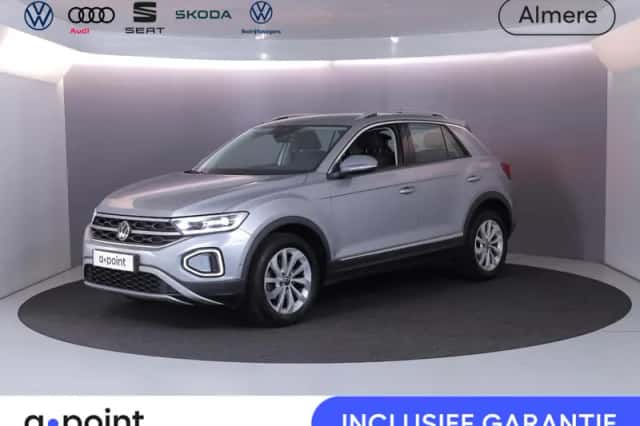 Volkswagen T-Roc (2022) thumbnail 1