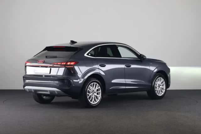Audi Q3 (2026) thumbnail 3