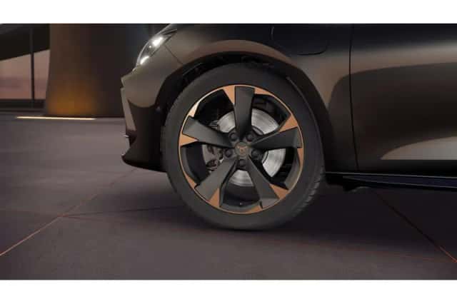 CUPRA Leon (2026) thumbnail 5