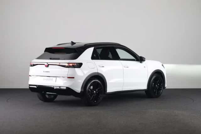 Volkswagen T-Roc (2026) thumbnail 3