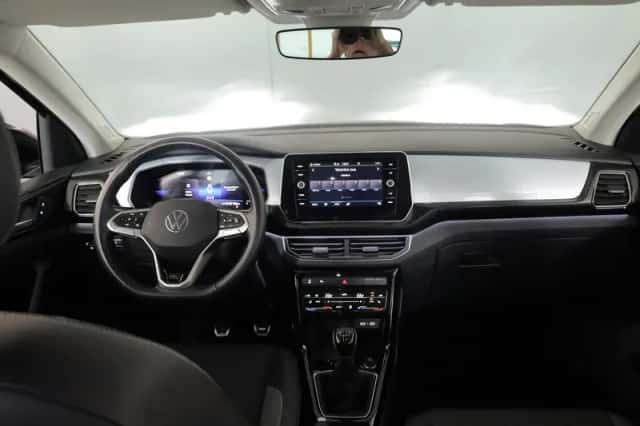 Volkswagen T-Cross (2025) thumbnail 5