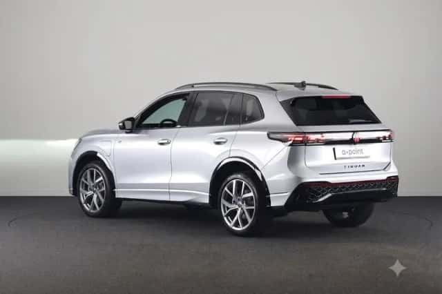 Volkswagen Tiguan (2025) thumbnail 4