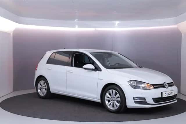 Volkswagen Golf (2017) thumbnail 5