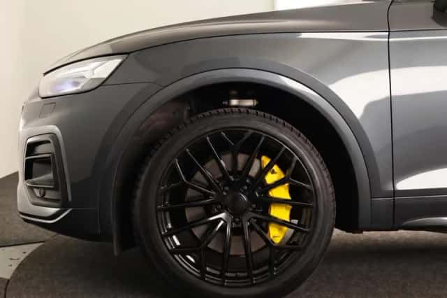 Audi Q5 (2021) thumbnail 3