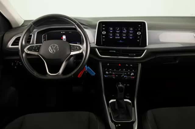 Volkswagen T-Roc (2023) thumbnail 6