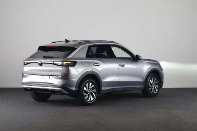 Volkswagen T-Roc (2026) thumbnail 3