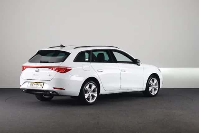 SEAT Leon Sportstourer (2024) thumbnail 4