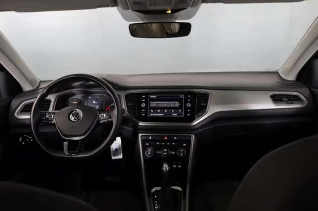 Volkswagen T-Roc (2022) thumbnail 6