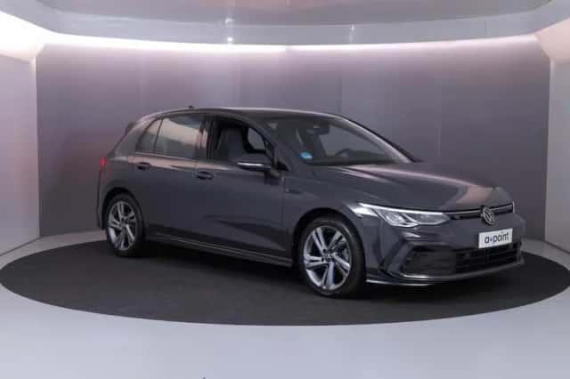Volkswagen Golf (2024) thumbnail 5