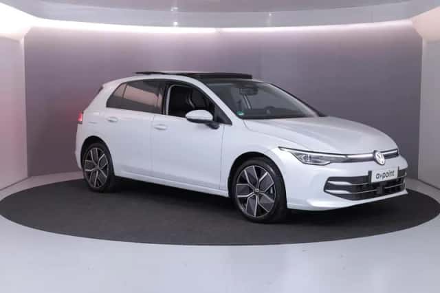 Volkswagen Golf (2025) thumbnail 5