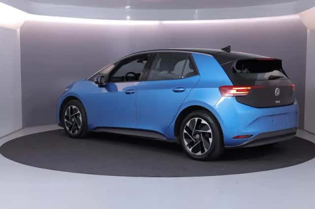 Volkswagen ID.3 (2024) thumbnail 3