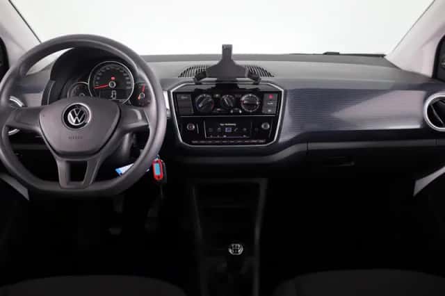 Volkswagen Up! (2025) thumbnail 6